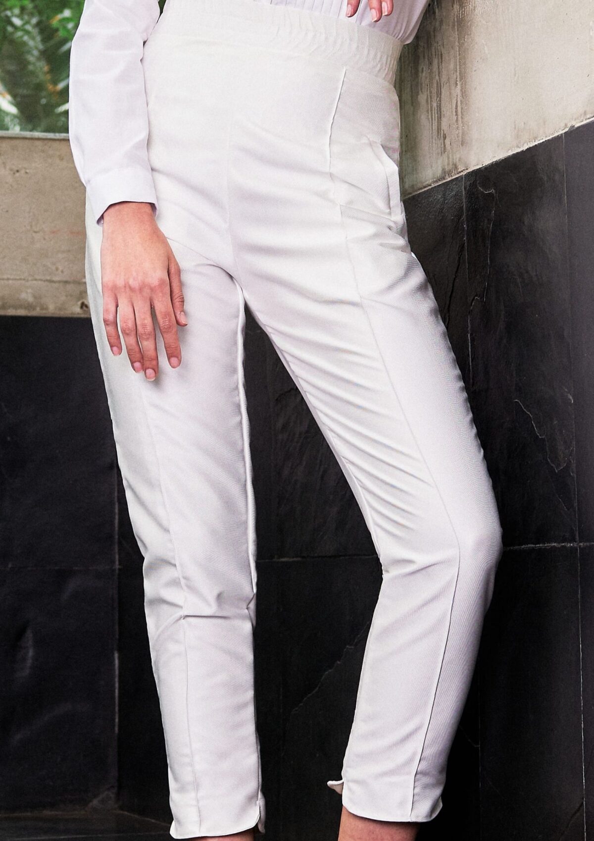 Pantalón Corte Pitillo con Pretina Elástica