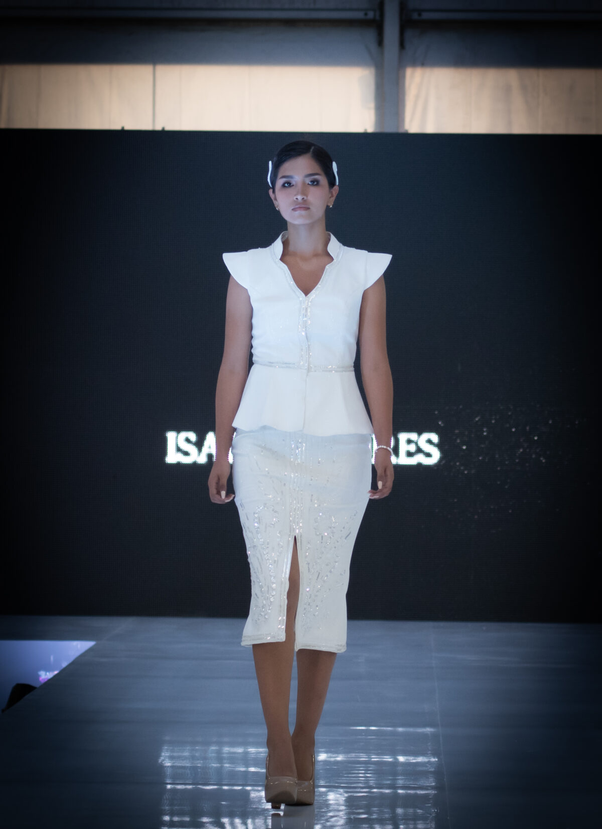 Falda Royal White Swan